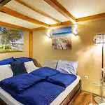 Cherry Blossom Designer Apartment In The Center With Free Parking